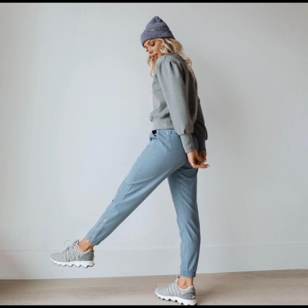 Albion Fit Light Blue Chambray Jetsetters
